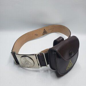 Scouts Canada Leather  Belt Pouch And Metal Clip Youth Size 24/26